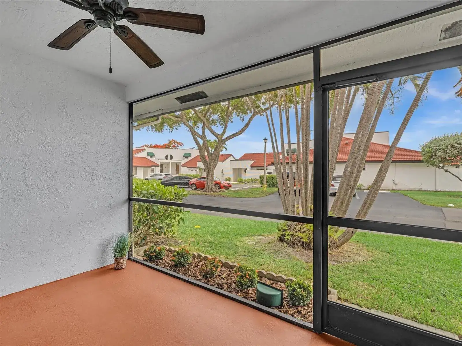 299 NW 36th Avenue, Deerfield Beach FL 33442 photo 5
