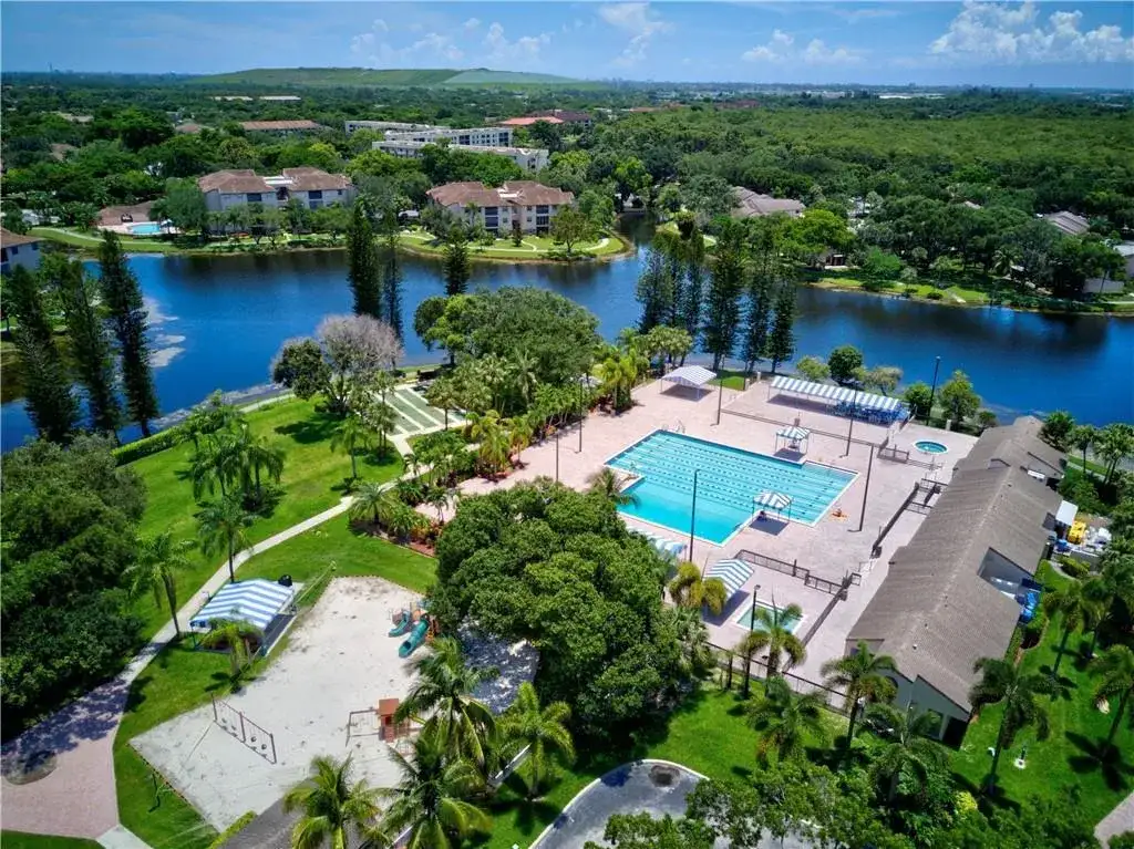 2486 NW 49th Terrace # 762, Coconut Creek FL 33063 photo 2