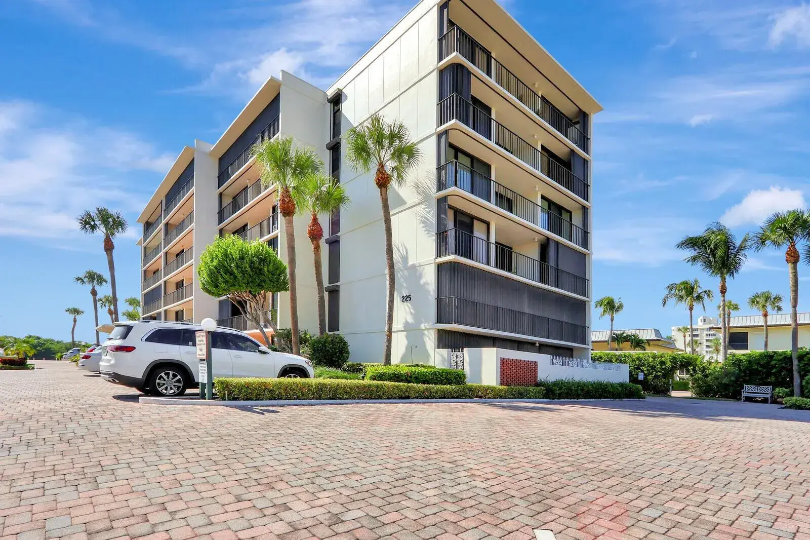 225 Beach Road # 204, Tequesta FL 33469 photo 2