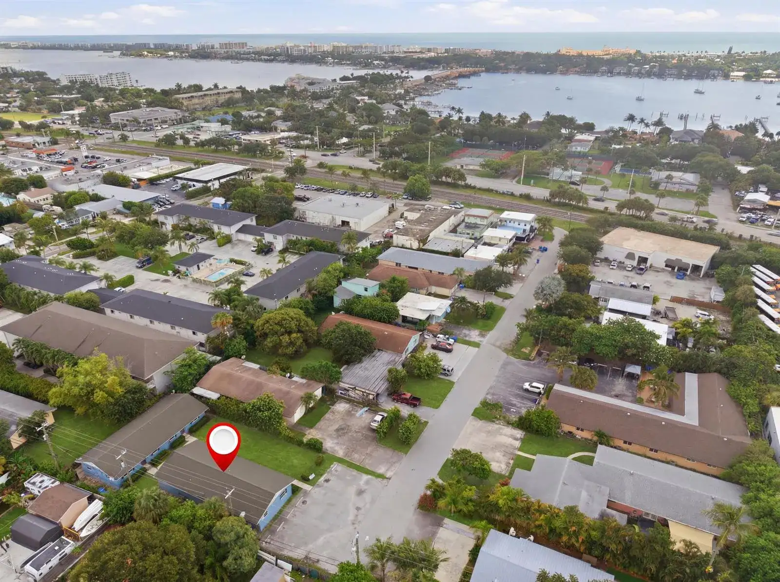 351 Wickline Boulevard, Lantana FL 33462 photo 2