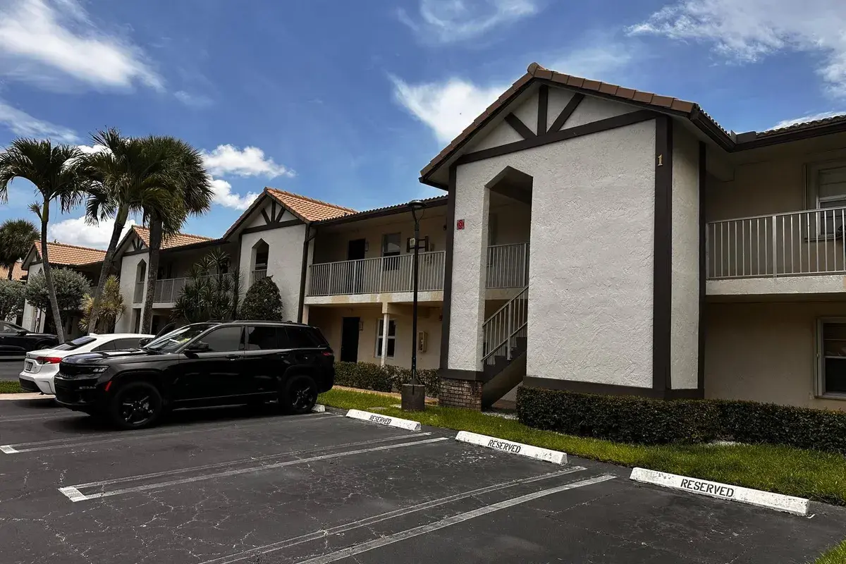 2423 NW 89th Drive # 113, Coral Springs FL 33065