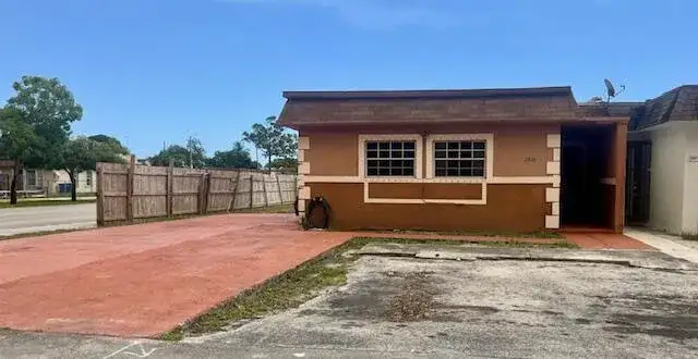 3930 NW 207 St Road, Miami Gardens FL 33055 photo 3