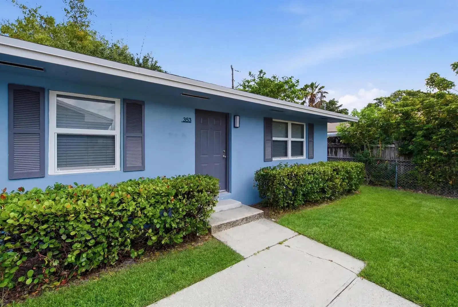 353 Wickline Boulevard, Lantana FL 33462 photo 3