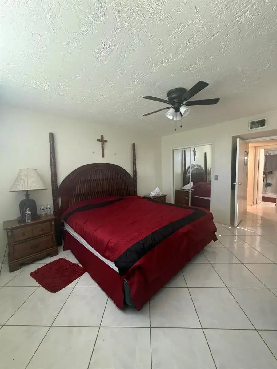 2811 Somerset Drive # 118, Lauderdale Lakes FL 33311 photo 5
