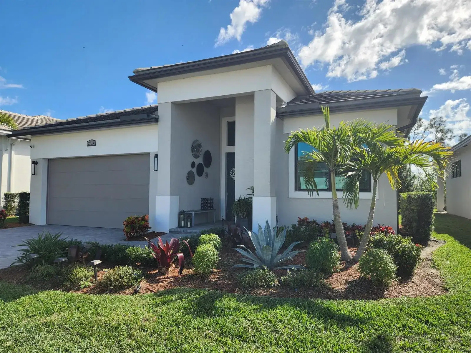 2133 SE Mosaic Boulevard, Port St. Lucie FL 34984 photo 2
