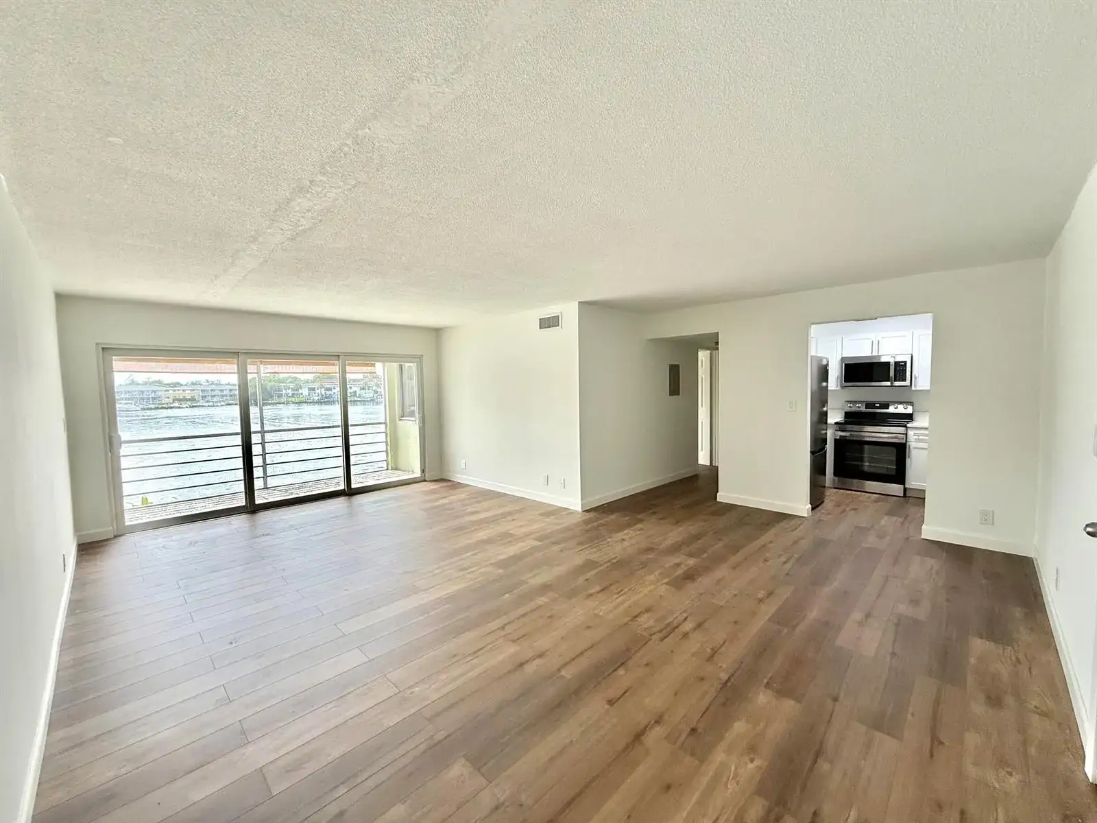 412 Northlake Court Apt 5, North Palm Beach FL 33408 photo 2