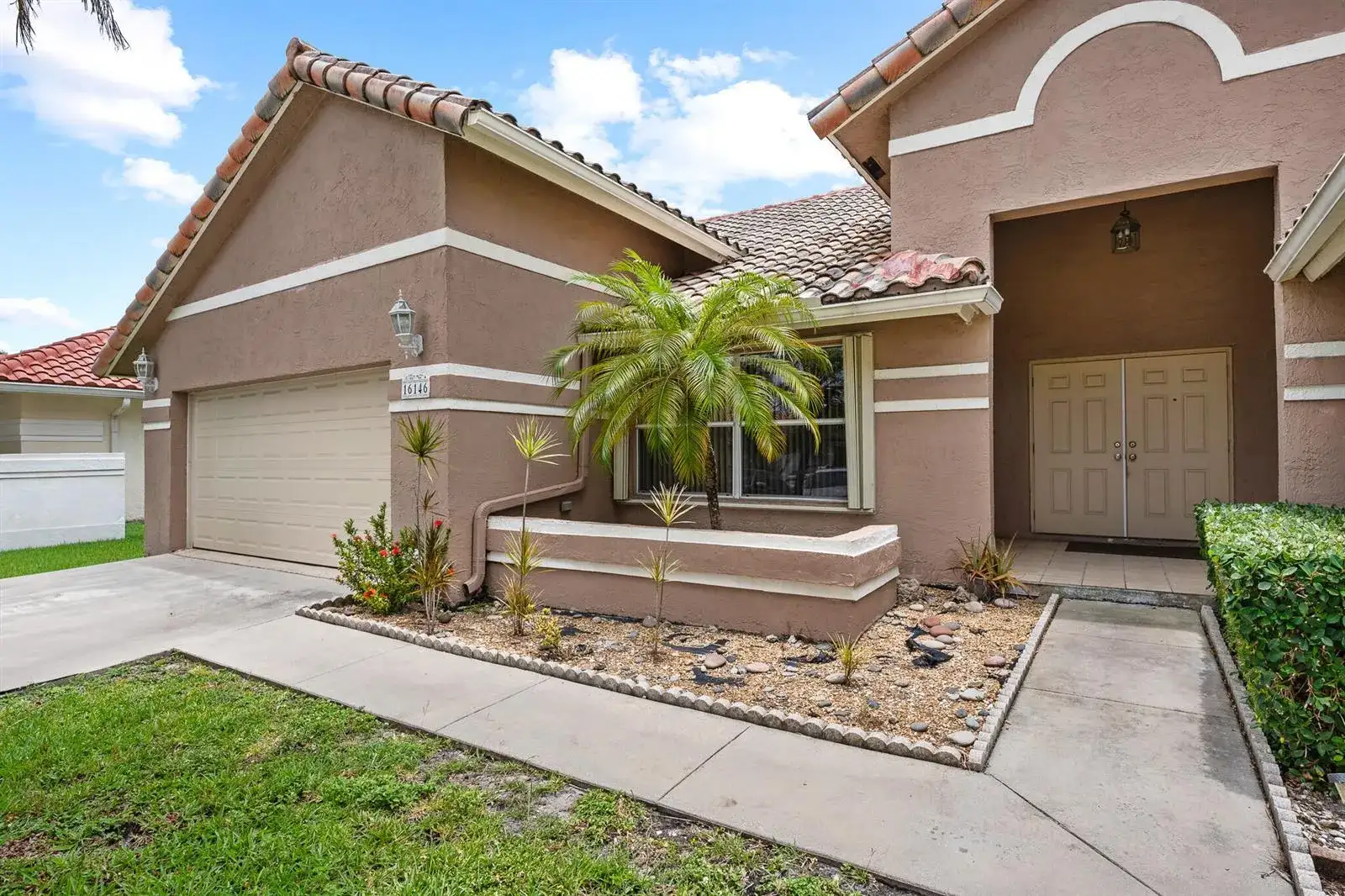 16146 NW 14th Court, Pembroke Pines FL 33028 photo 5
