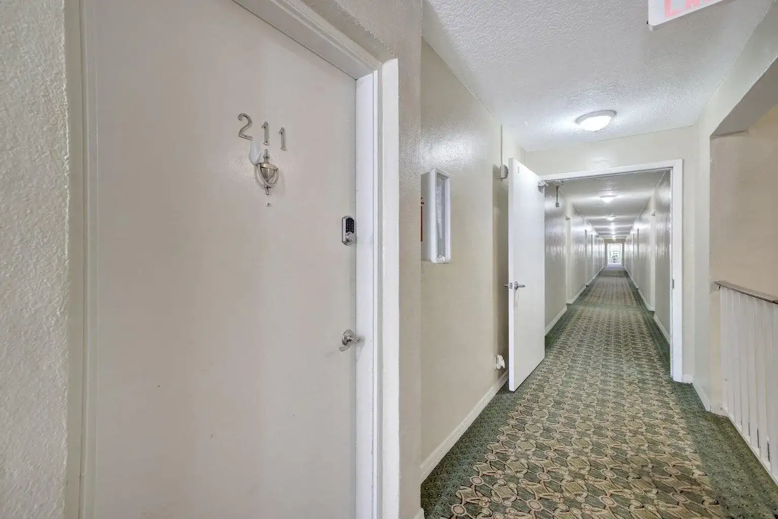 2400 NE 33rd Avenue # 211, Fort Lauderdale FL 33305 photo 4