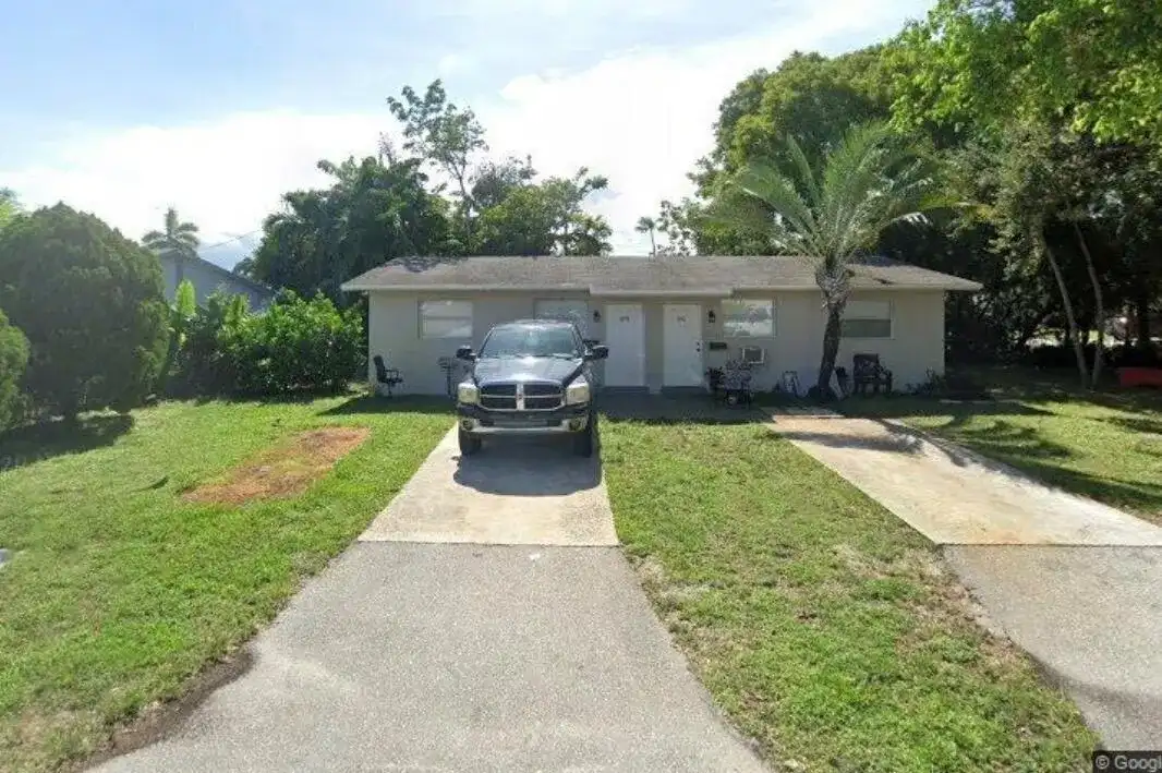 4951 SW 26th Avenue # 2, Dania Beach FL 33312