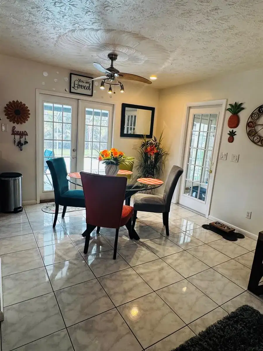 1918 SE Monroe Street, Stuart FL 34997 photo 3