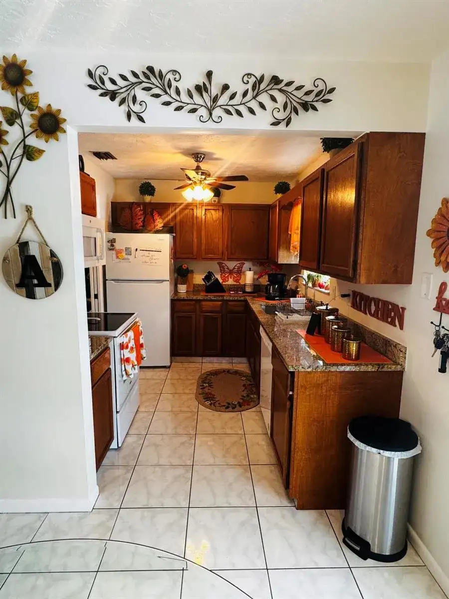 1918 SE Monroe Street, Stuart FL 34997 photo 4