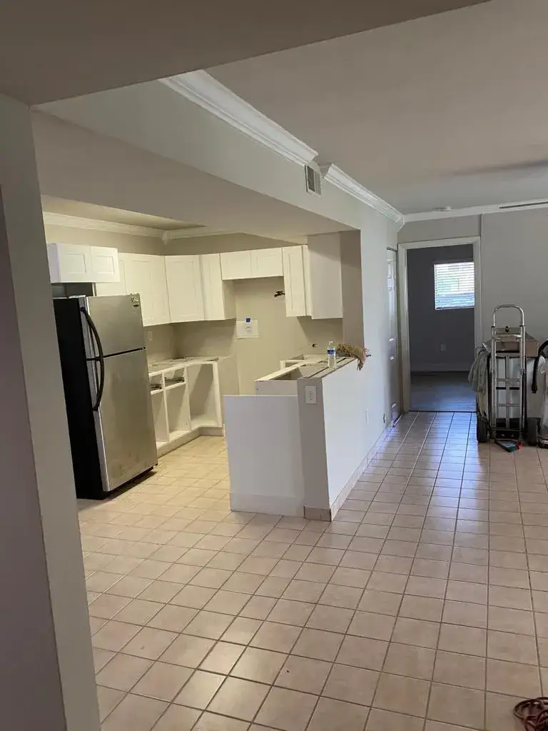450 W Palm Cir Circle W # 103, Pembroke Pines FL 33025