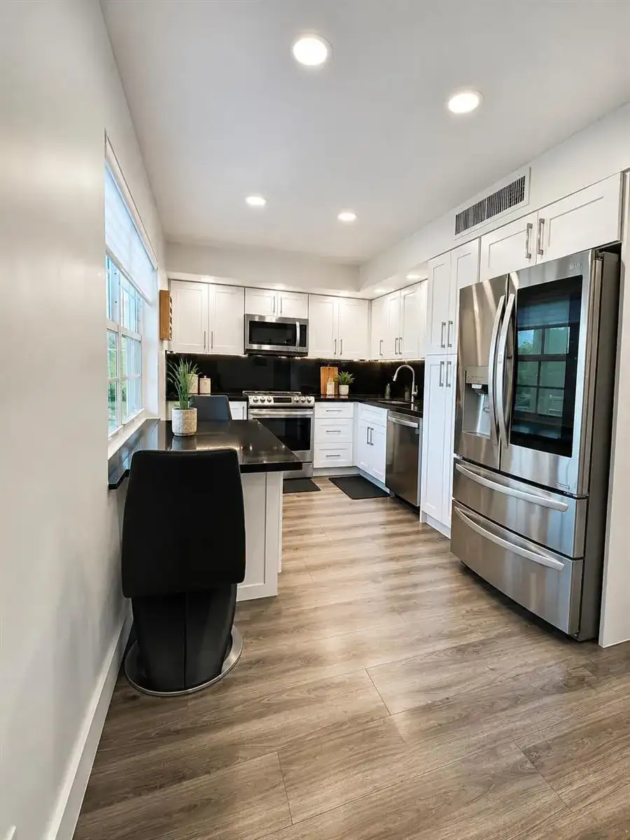 3930 Oaks Clubhouse Drive # 303, Pompano Beach FL 33069 photo 3