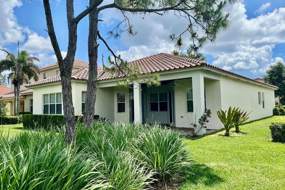5579 55th Avenue, Vero Beach FL 32967