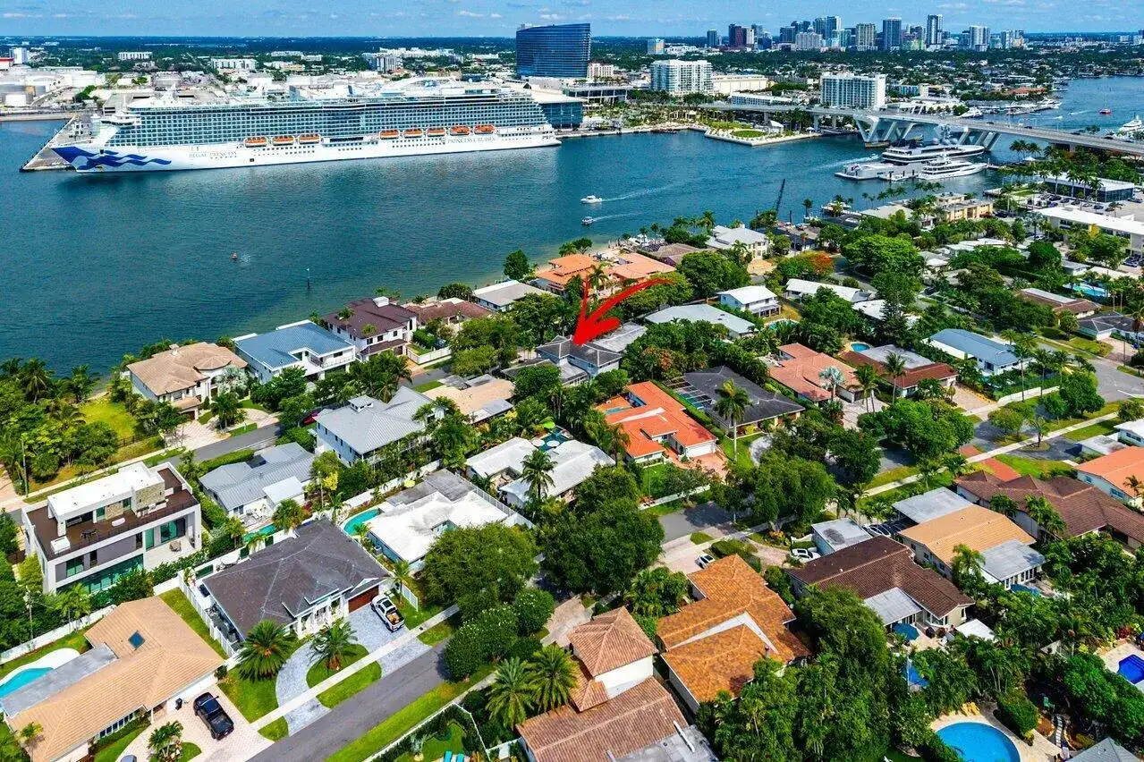 1940 Harbourview Drive, Fort Lauderdale FL 33316 photo 2