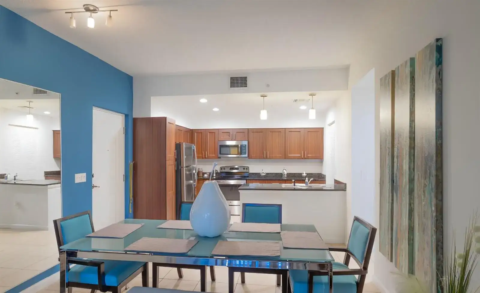 1517 Cameron Samuel Lane, West Palm Beach FL 33401 photo 4