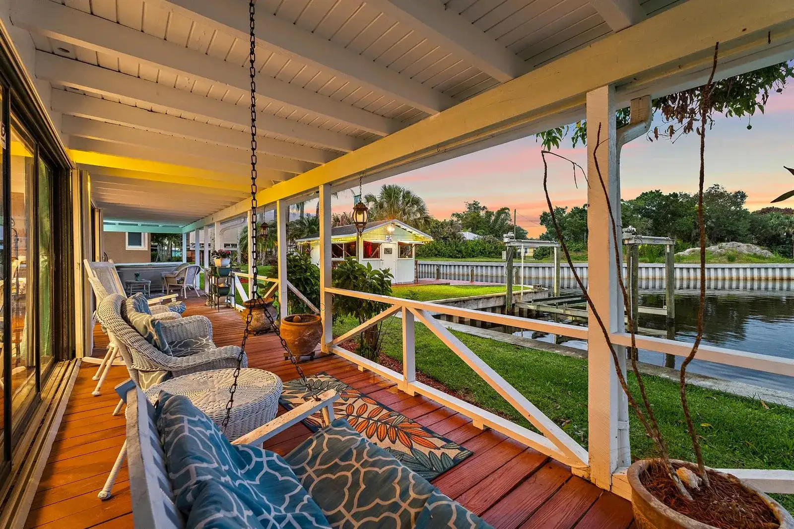715 SW Rustic Circle, Stuart FL 34997 photo 2