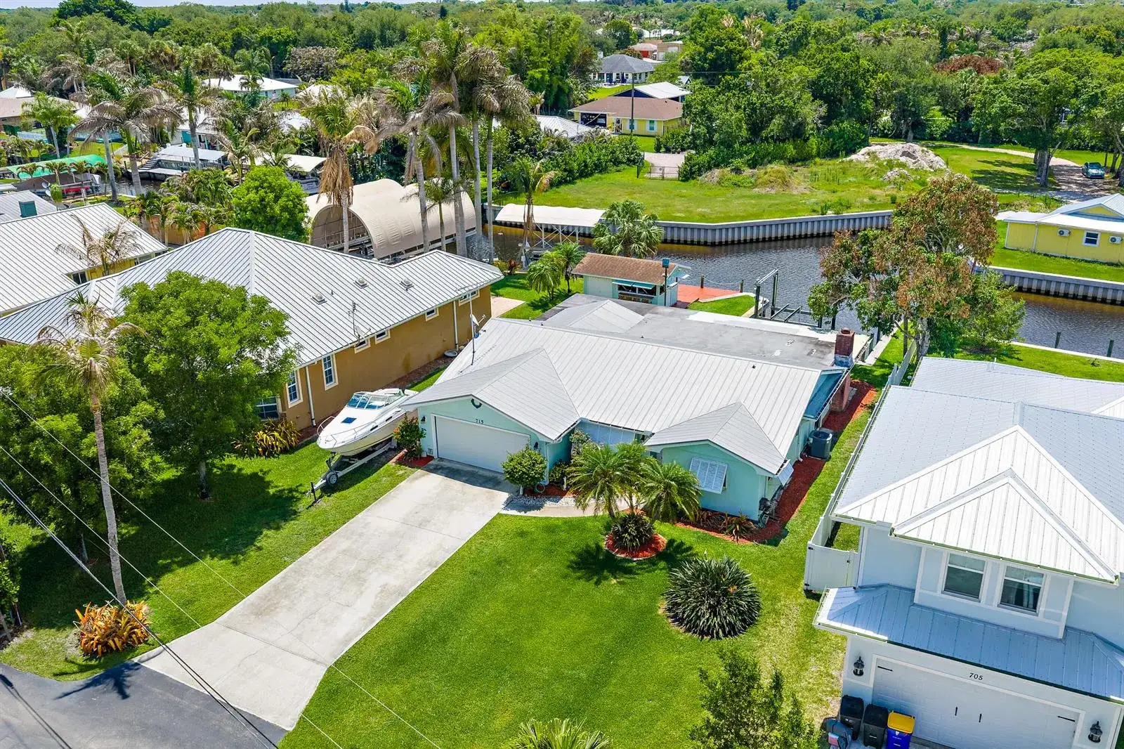 715 SW Rustic Circle, Stuart FL 34997 photo 4
