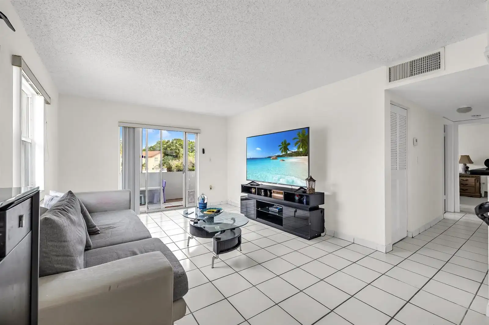 6507 Winfield Boulevard, Margate FL 33063 photo 2