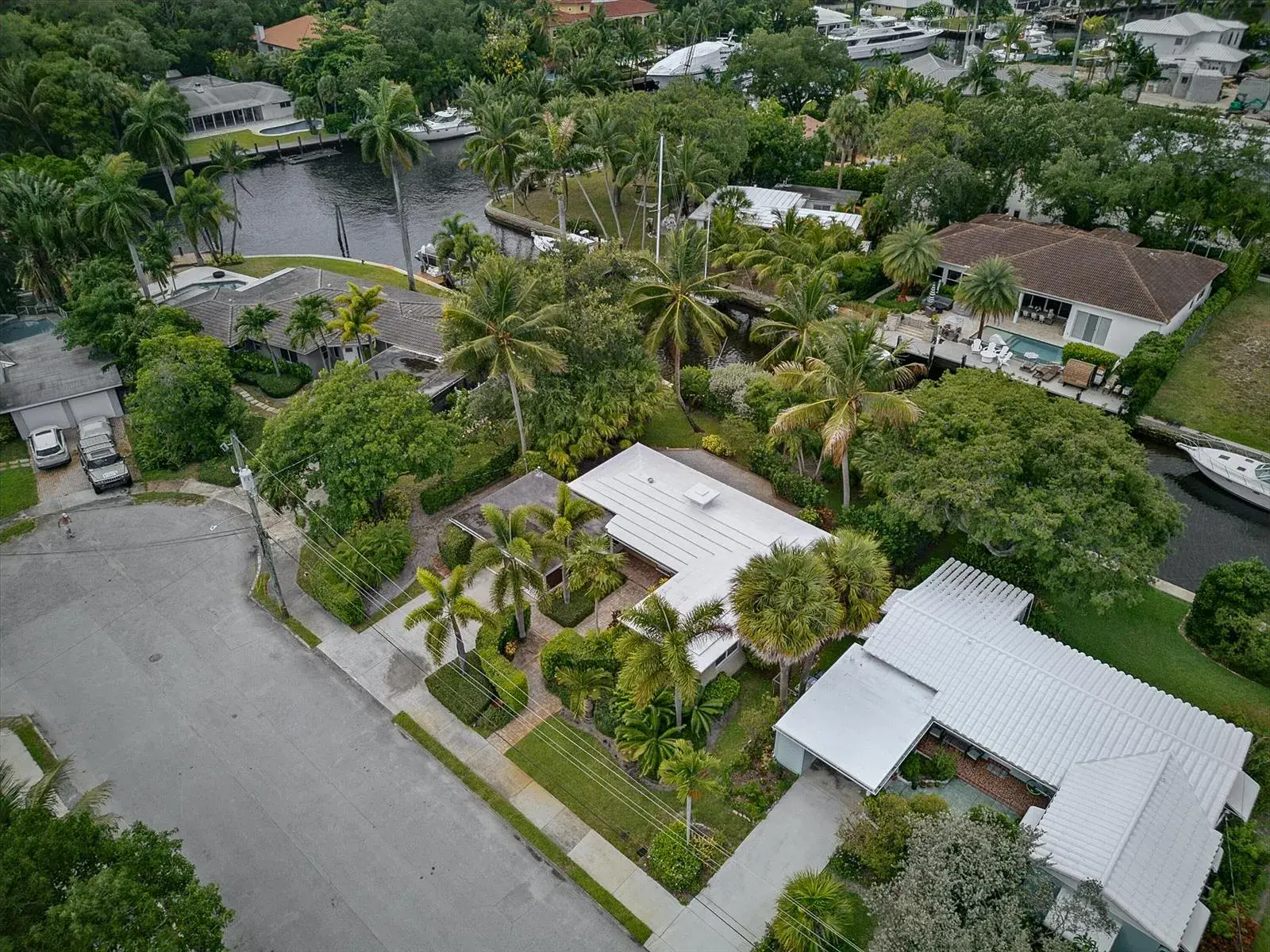 1325 Guava Isle, Fort Lauderdale FL 33315