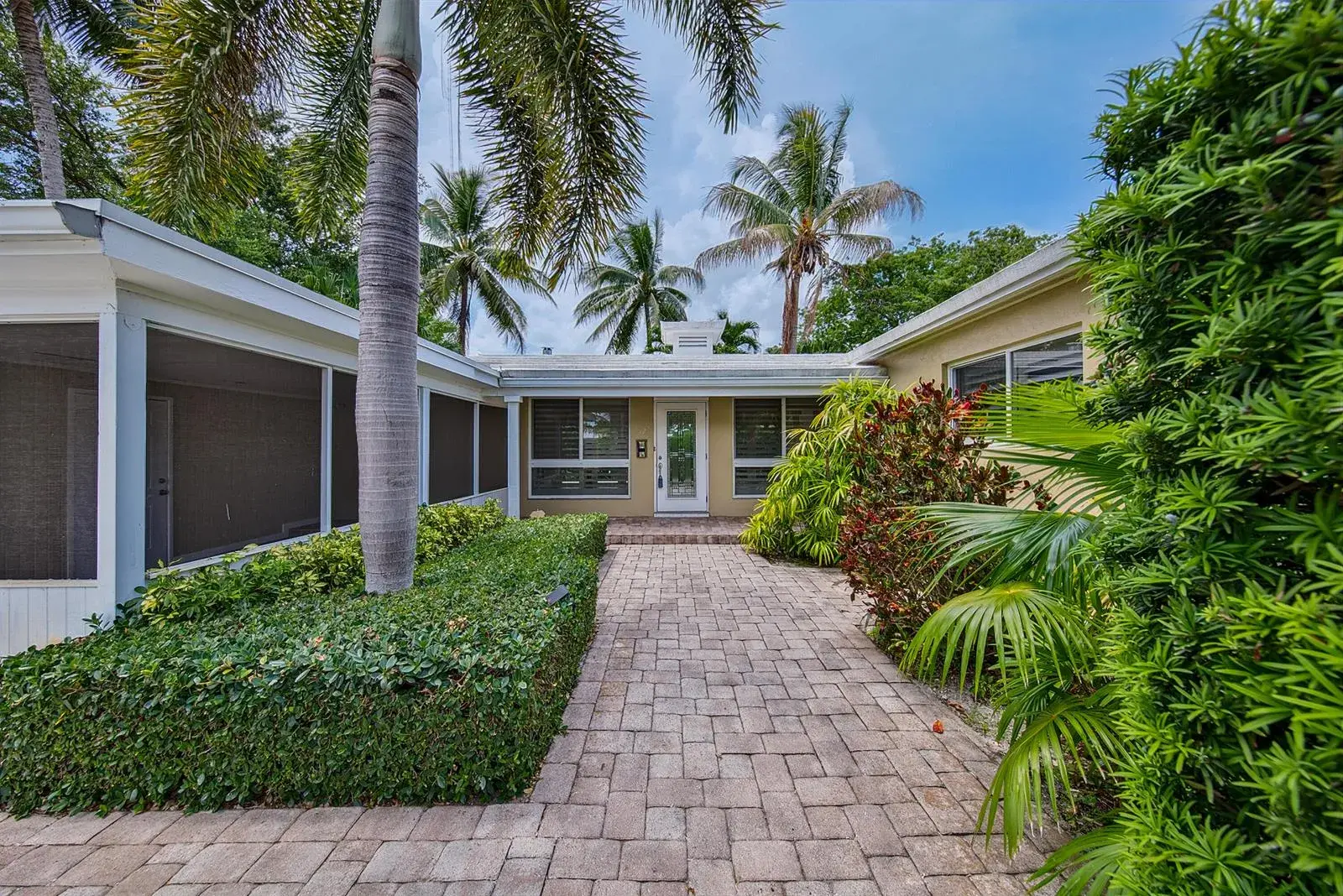 1325 Guava Isle, Fort Lauderdale FL 33315