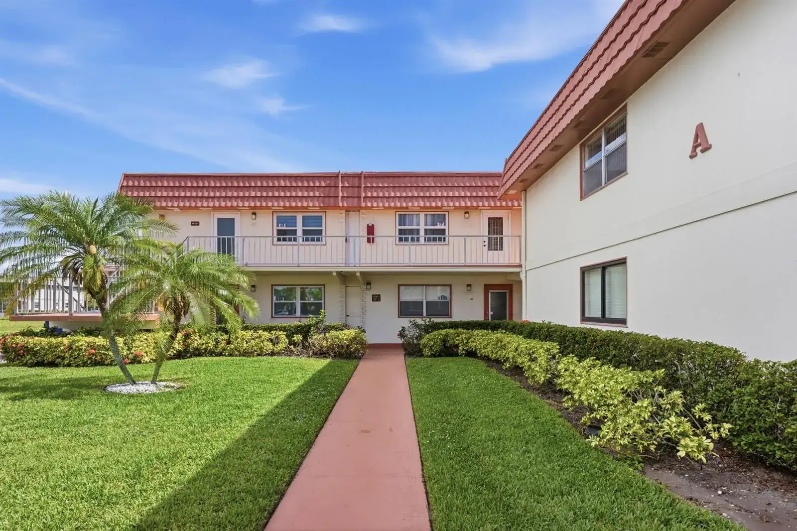 47 Saxony A, Delray Beach FL 33446 photo 3