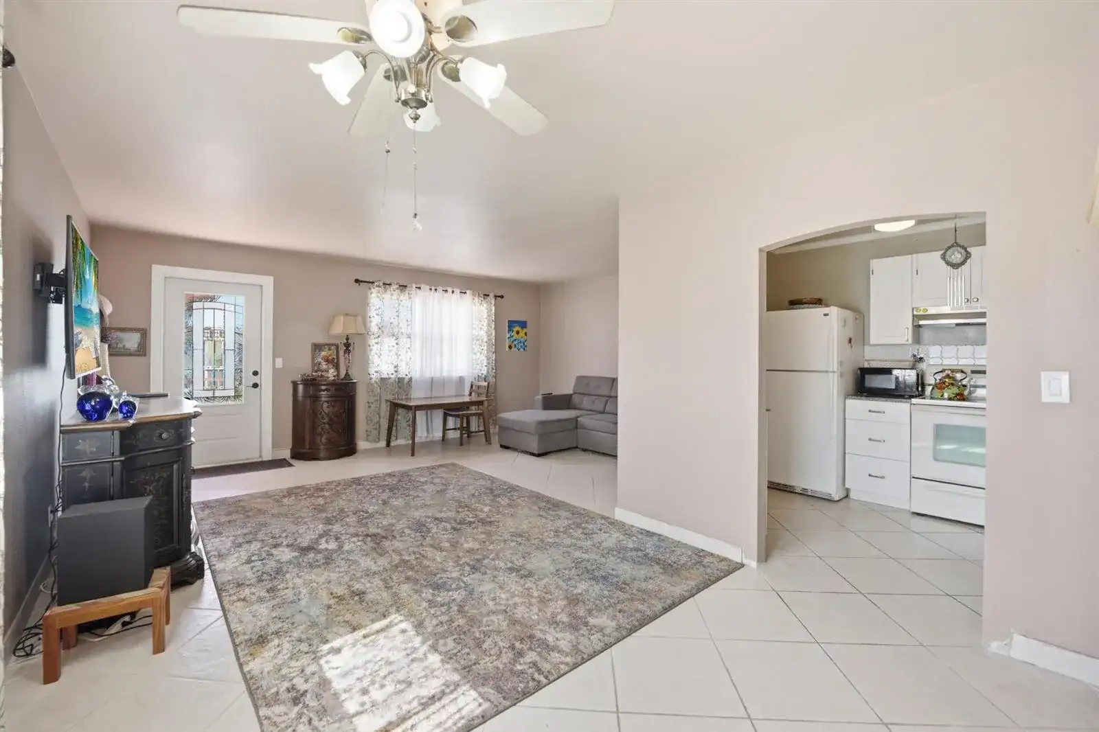 47 Saxony A, Delray Beach FL 33446 photo 4