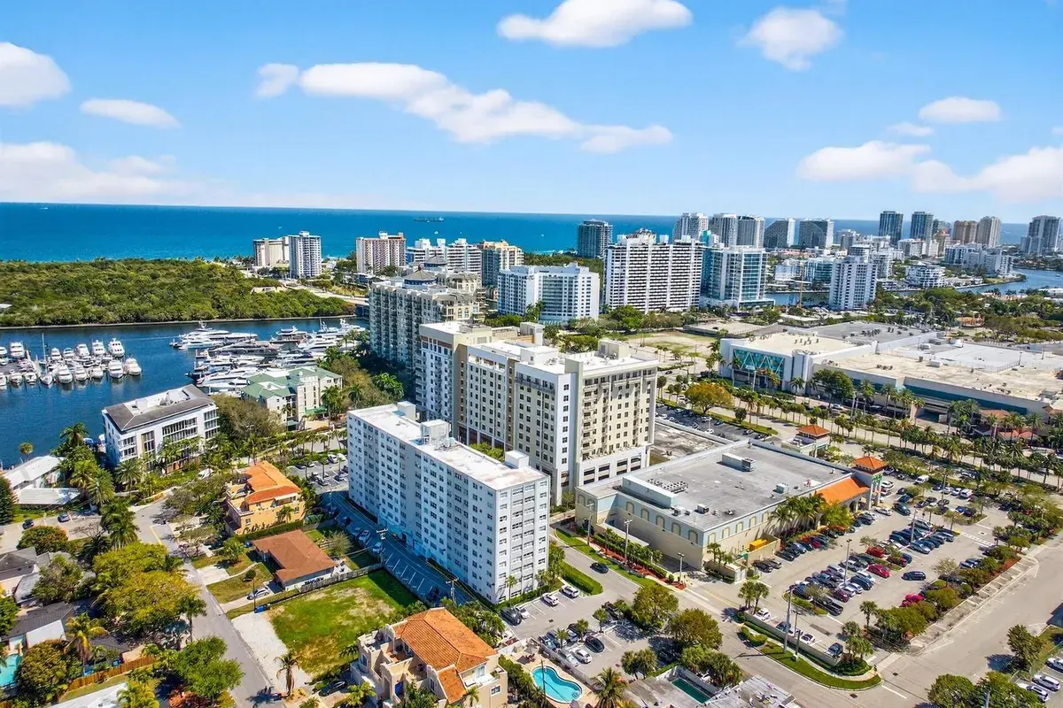 2555 NE 11th Street # 104, Fort Lauderdale FL 33304