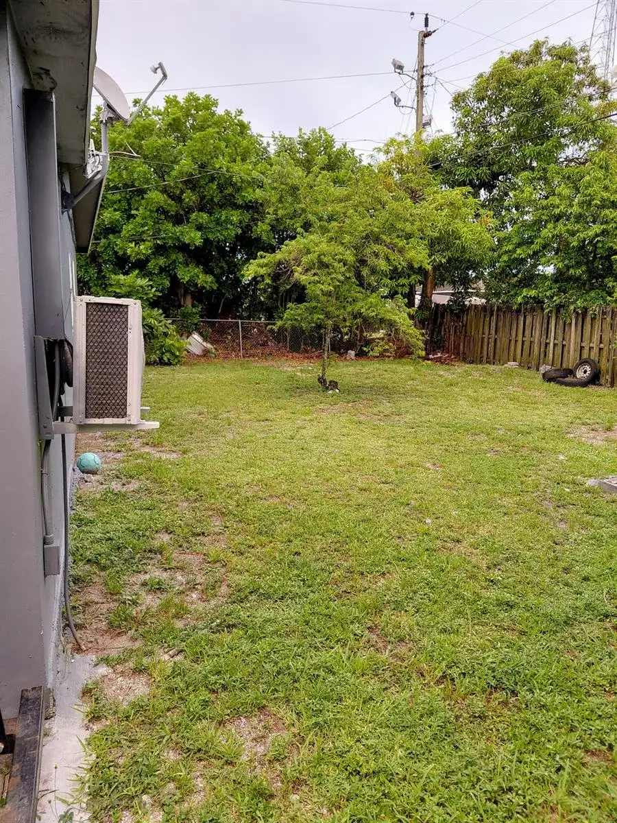 3210 NW 18th Place, Lauderhill FL 33311 photo 2