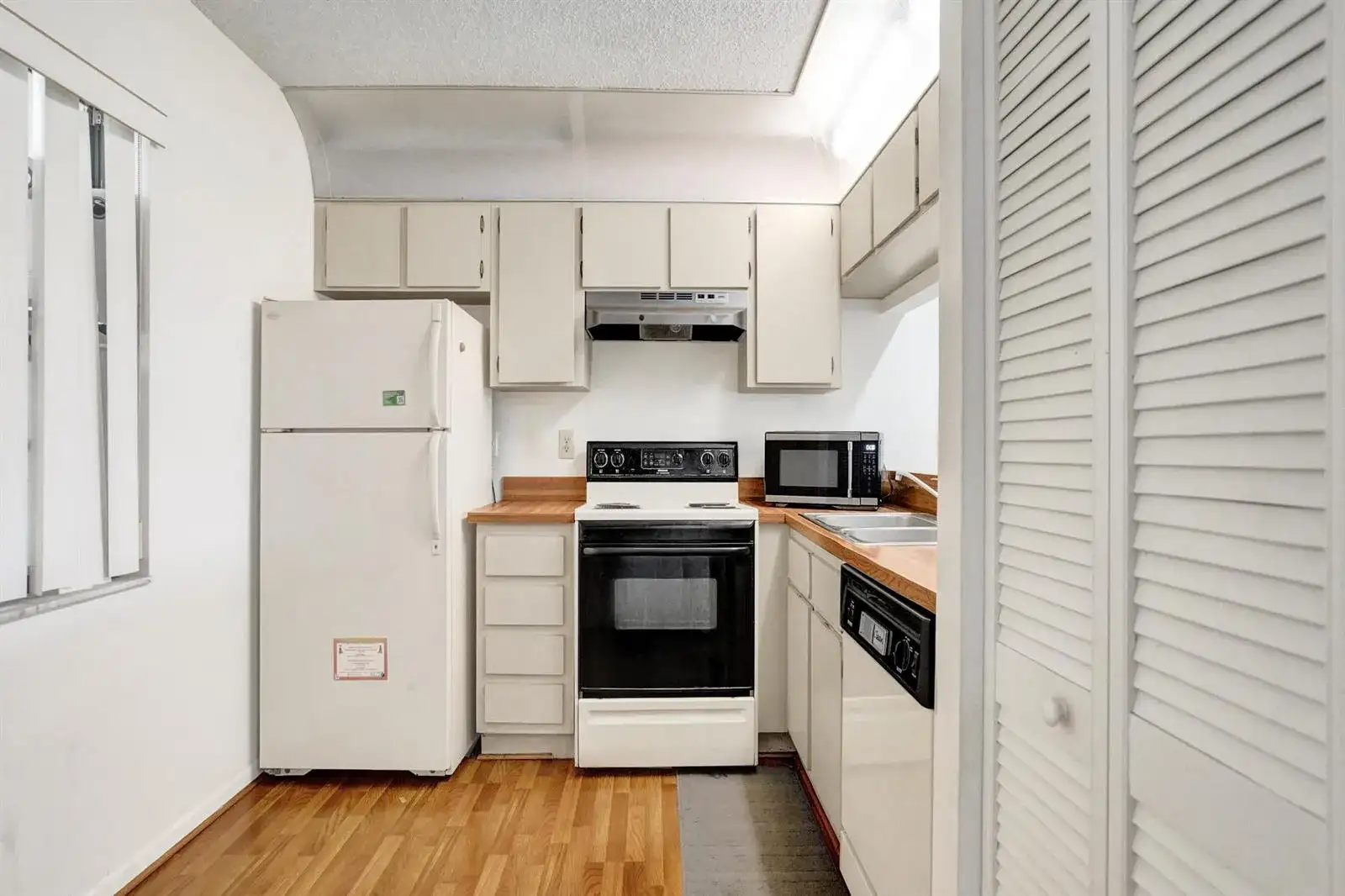 10451 W Broward Boulevard # 205, Plantation FL 33324 photo 4