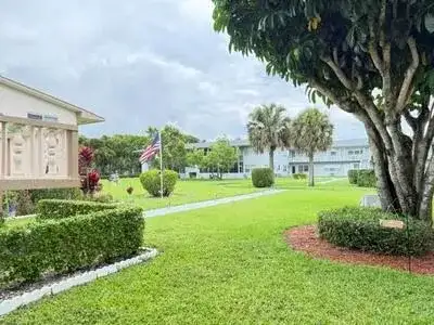 21 Waltham A # 21, West Palm Beach FL 33417 photo 4