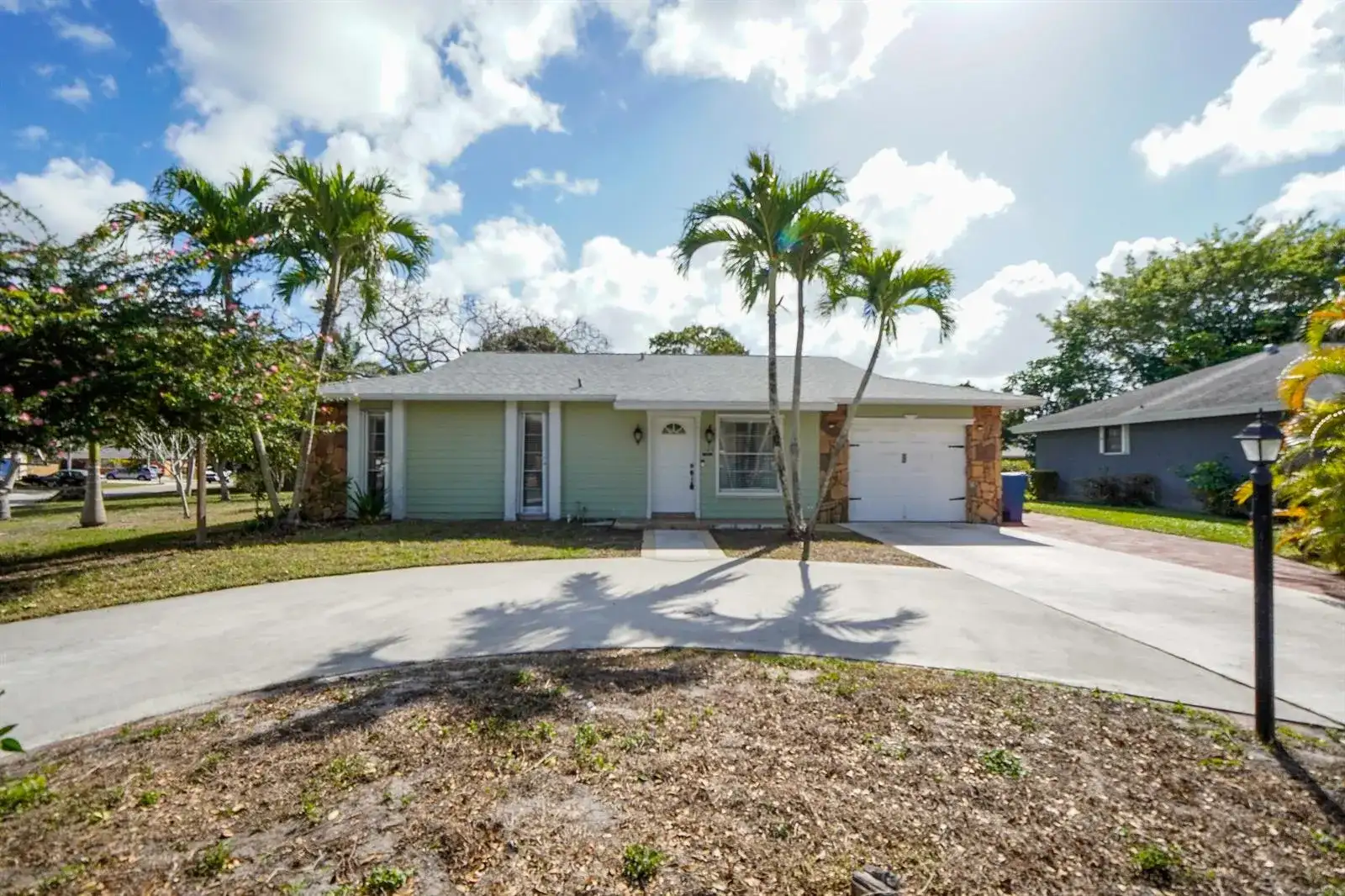 120 Swan Parkway W, Royal Palm Beach FL 33411 photo 4