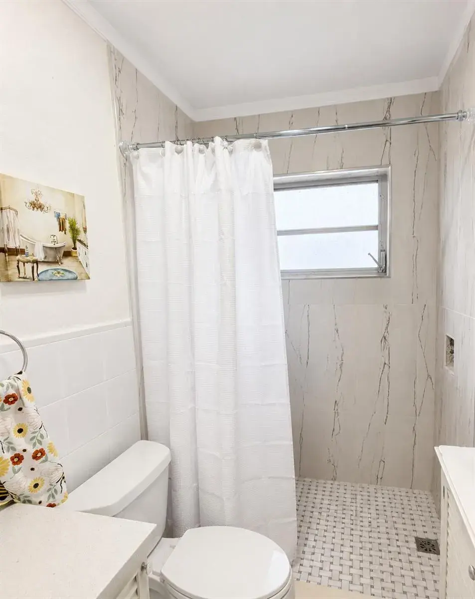 1450 Atlantic Shores Boulevard # 212, Hallandale Beach FL 33009