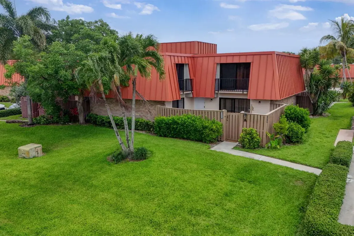 3310 Meridian Way S # A, Palm Beach Gardens FL 33410