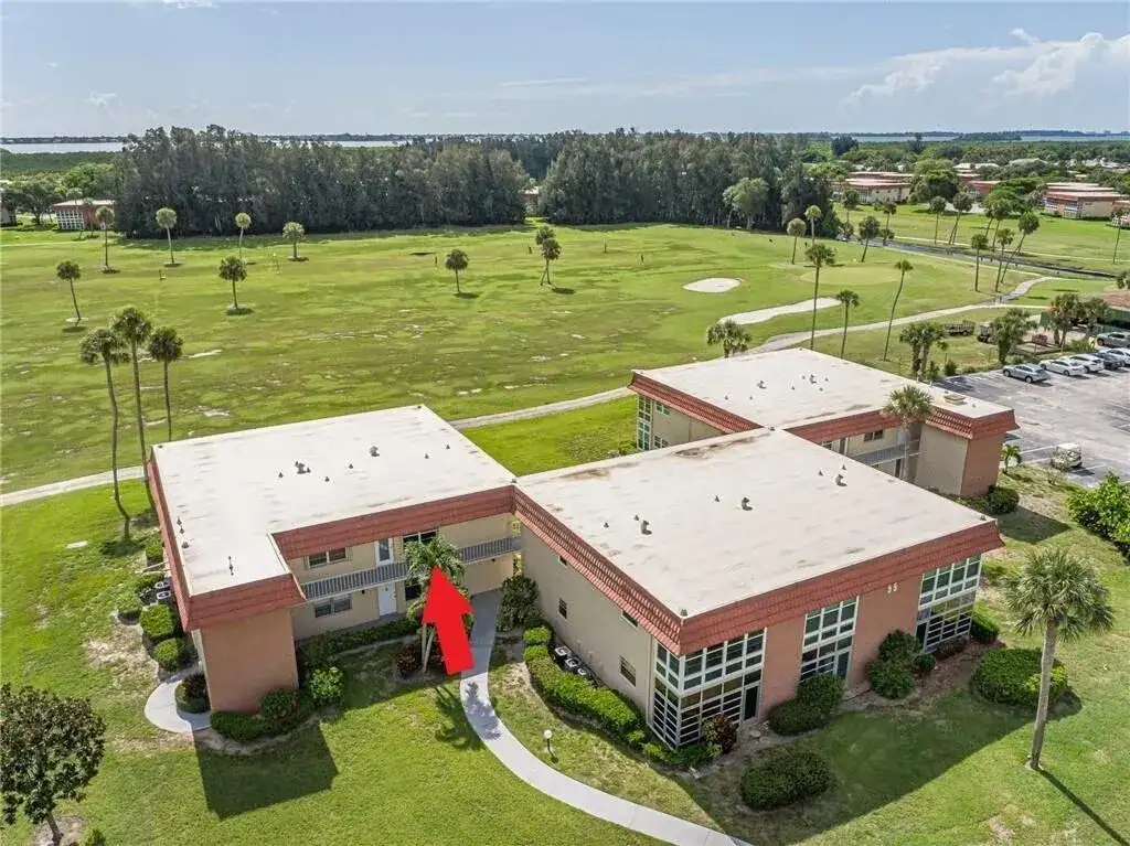 55 Woodland Drive # 206, Vero Beach FL 32962 photo 2