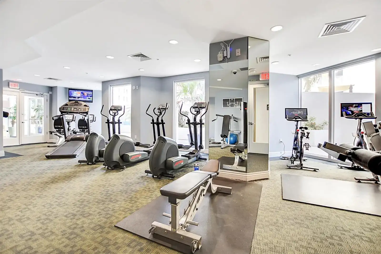255 Evernia Street # 1406, West Palm Beach FL 33401 photo 4