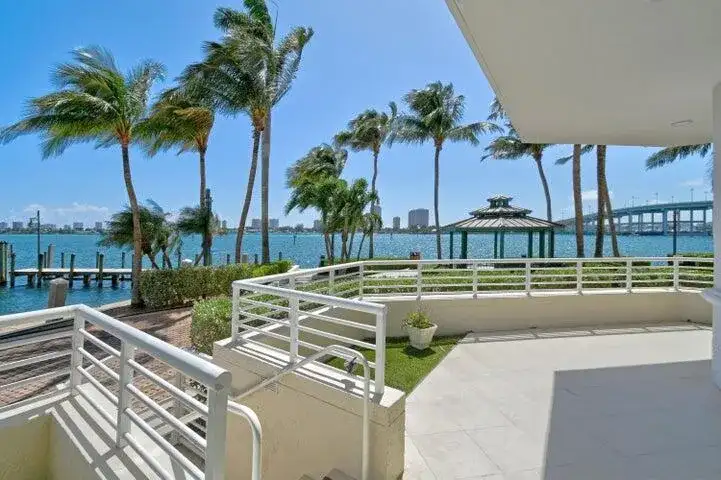 2650 Lake Shore Drive # 106, Riviera Beach FL 33404 photo 3