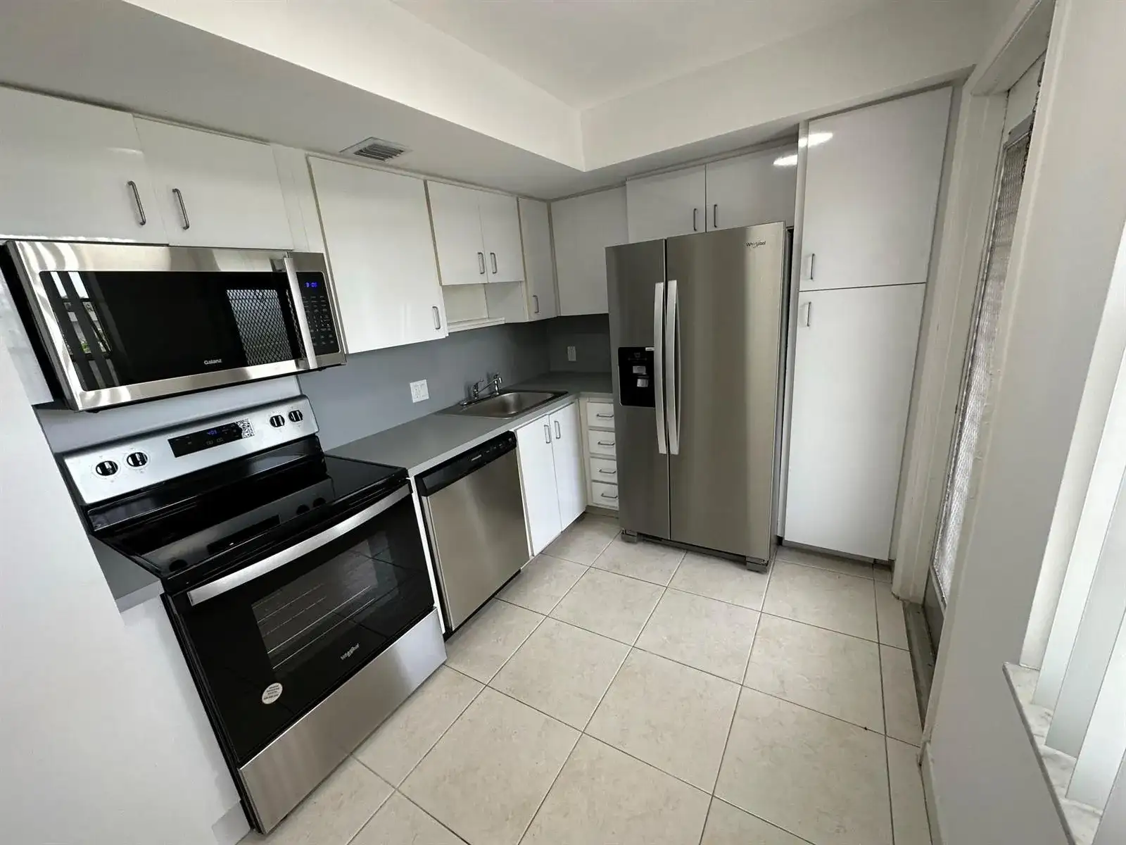 2651 S Course Drive # 503, Pompano Beach FL 33069 photo 2