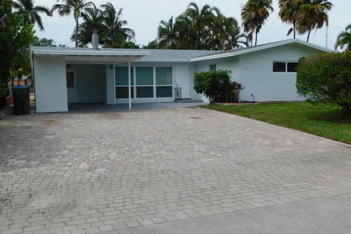 1721 SW 5th Street, Fort Lauderdale FL 33312