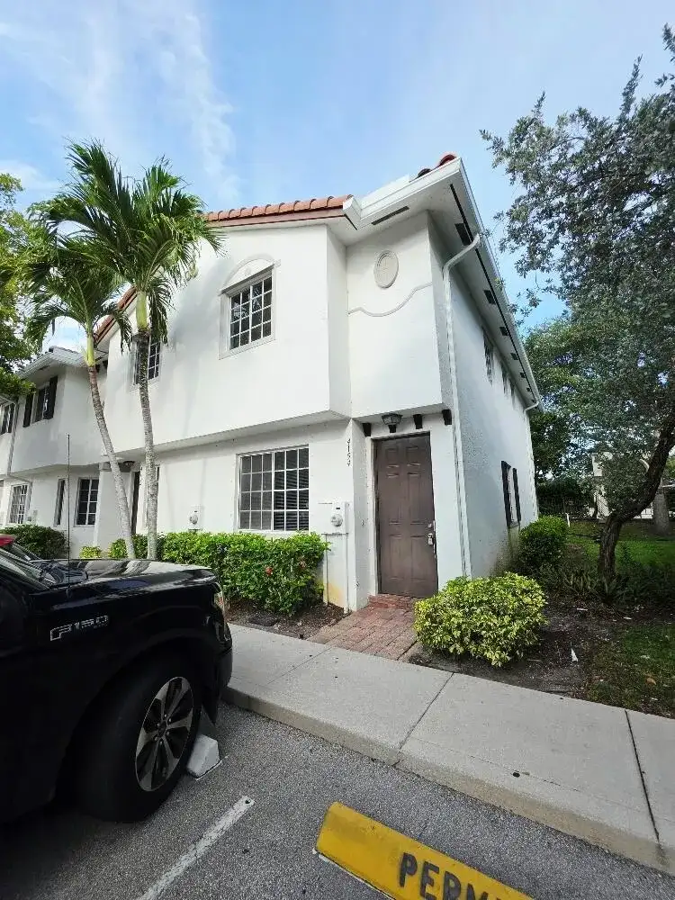 4154 Napoli Lake Drive, Riviera Beach FL 33410 photo 2