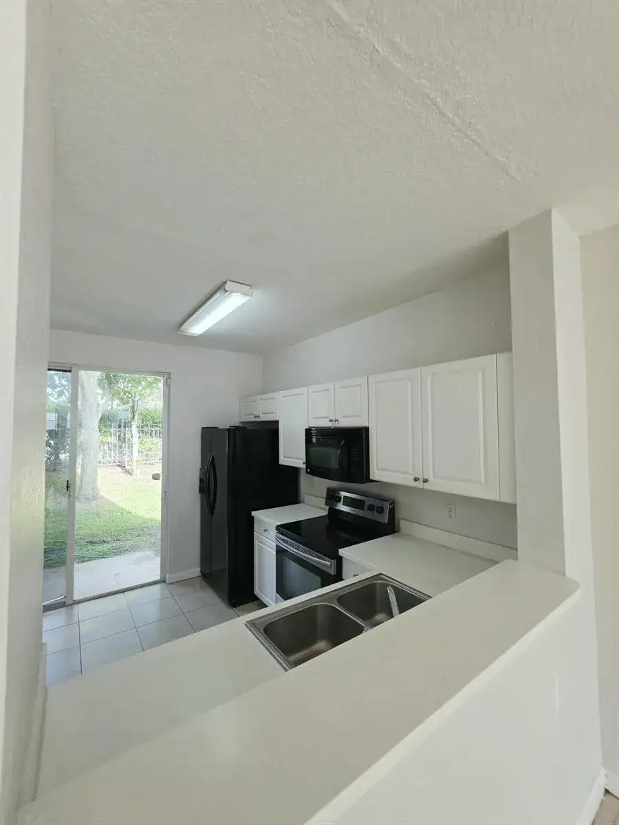 4154 Napoli Lake Drive, Riviera Beach FL 33410 photo 5