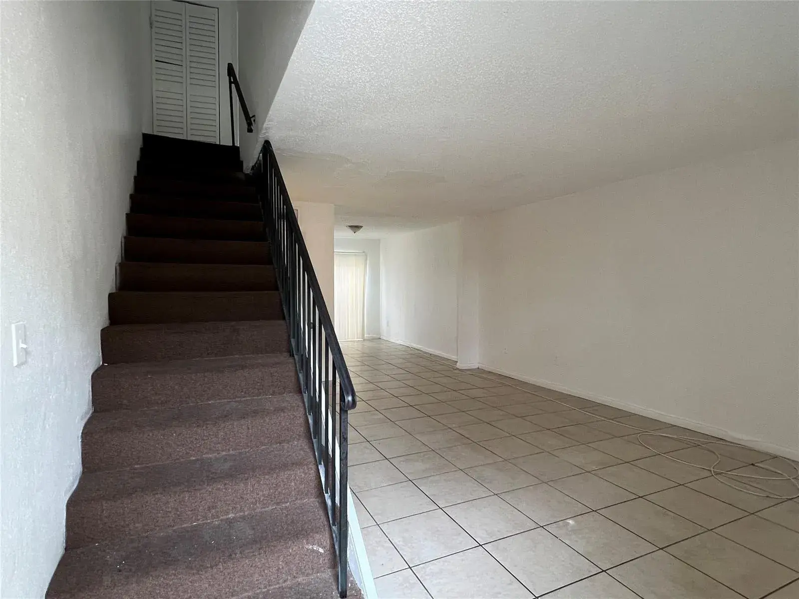 2442 NW 52nd Avenue, Lauderhill FL 33313