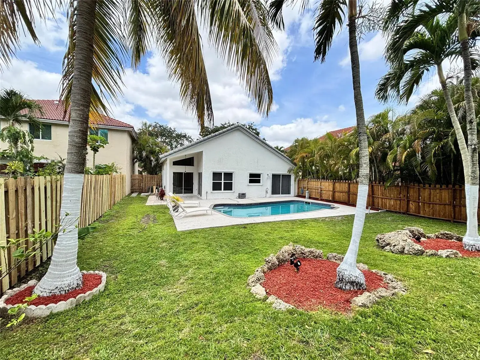 2990 NW 68th Avenue, Margate FL 33063 photo 3