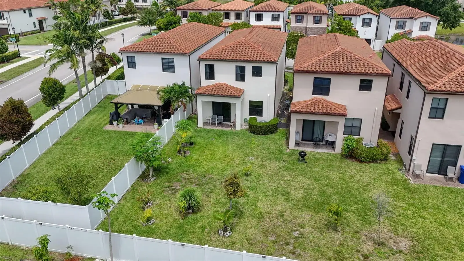 4009 Sequoia Place, Riviera Beach FL 33410 photo 2