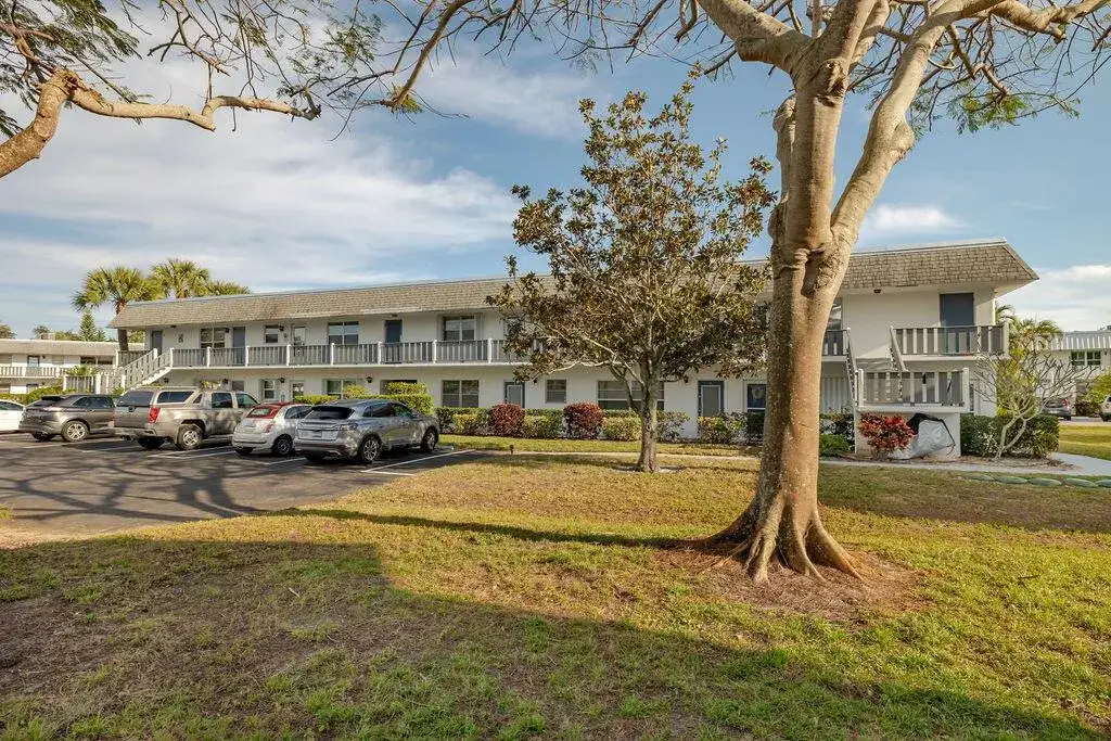 2929 SE Ocean Boulevard # 8, Stuart FL 34996