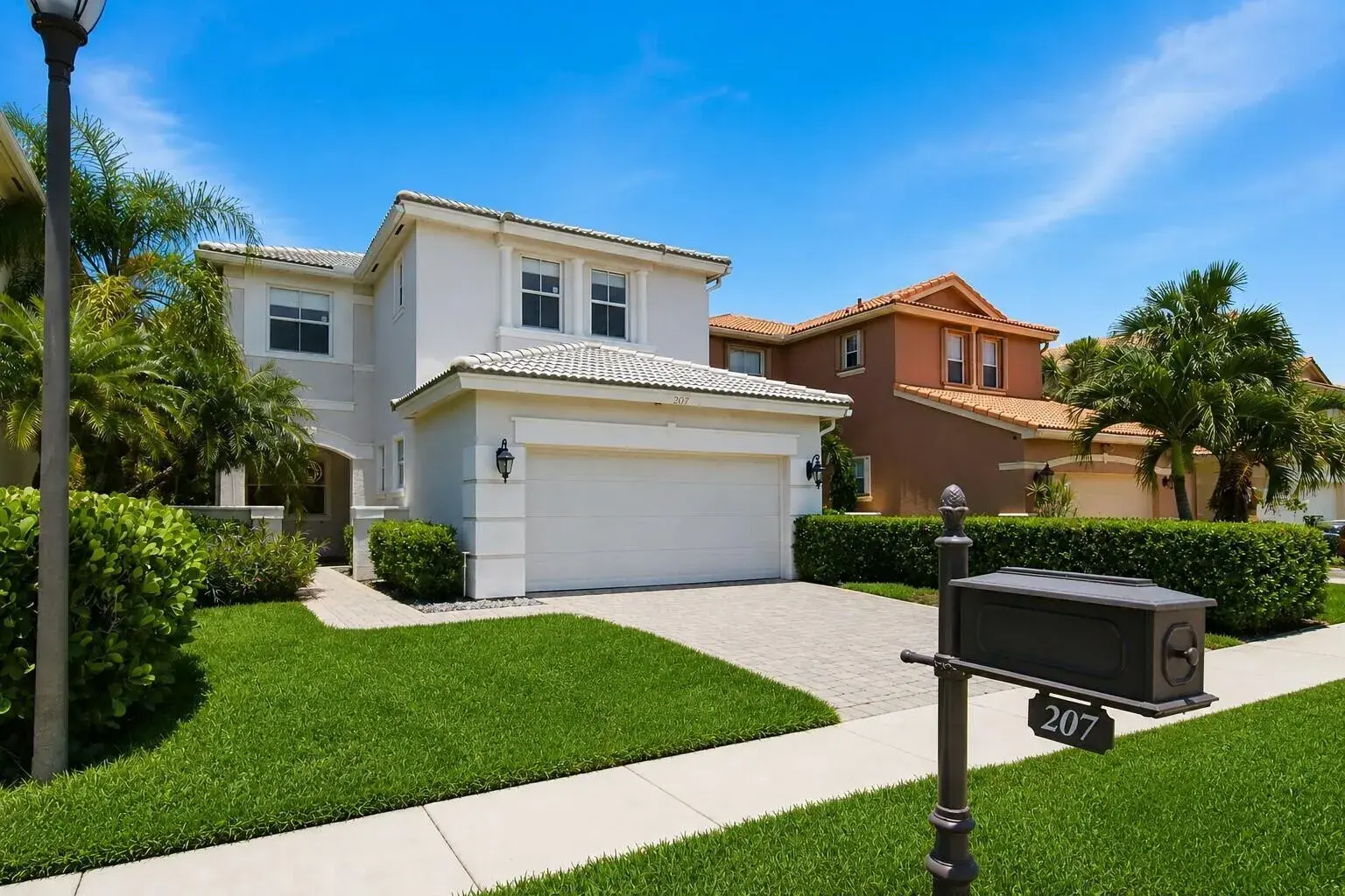 207 Isle Verde Way, Palm Beach Gardens FL 33418
