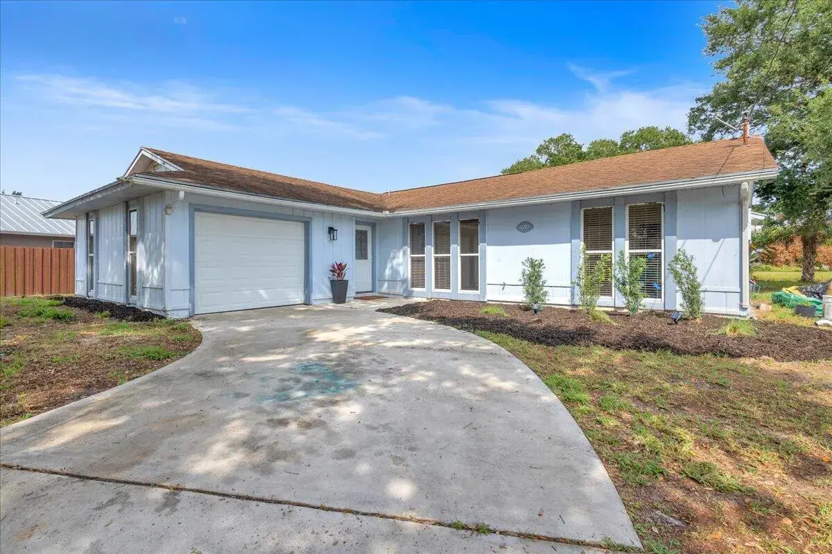 1097 SW Mcdevitt Avenue, Port St. Lucie FL 34953