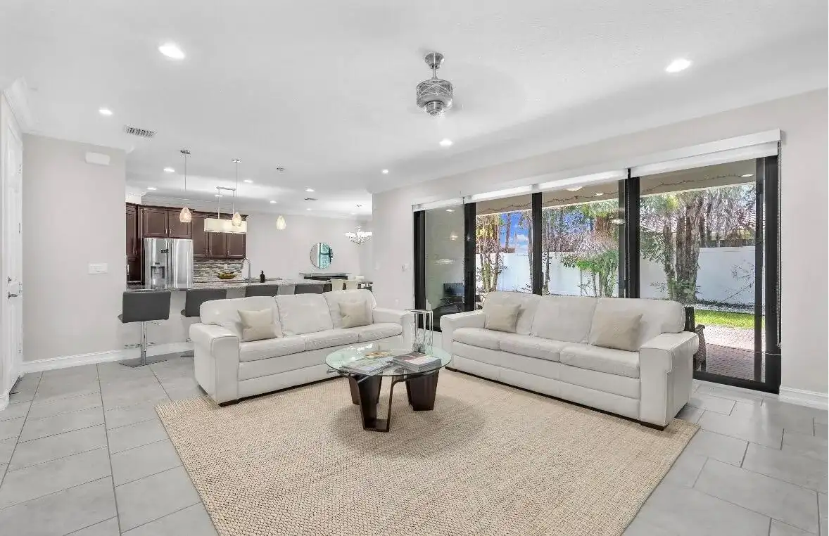 8104 Rainforest Jasper Lane, Delray Beach FL 33446 photo 2
