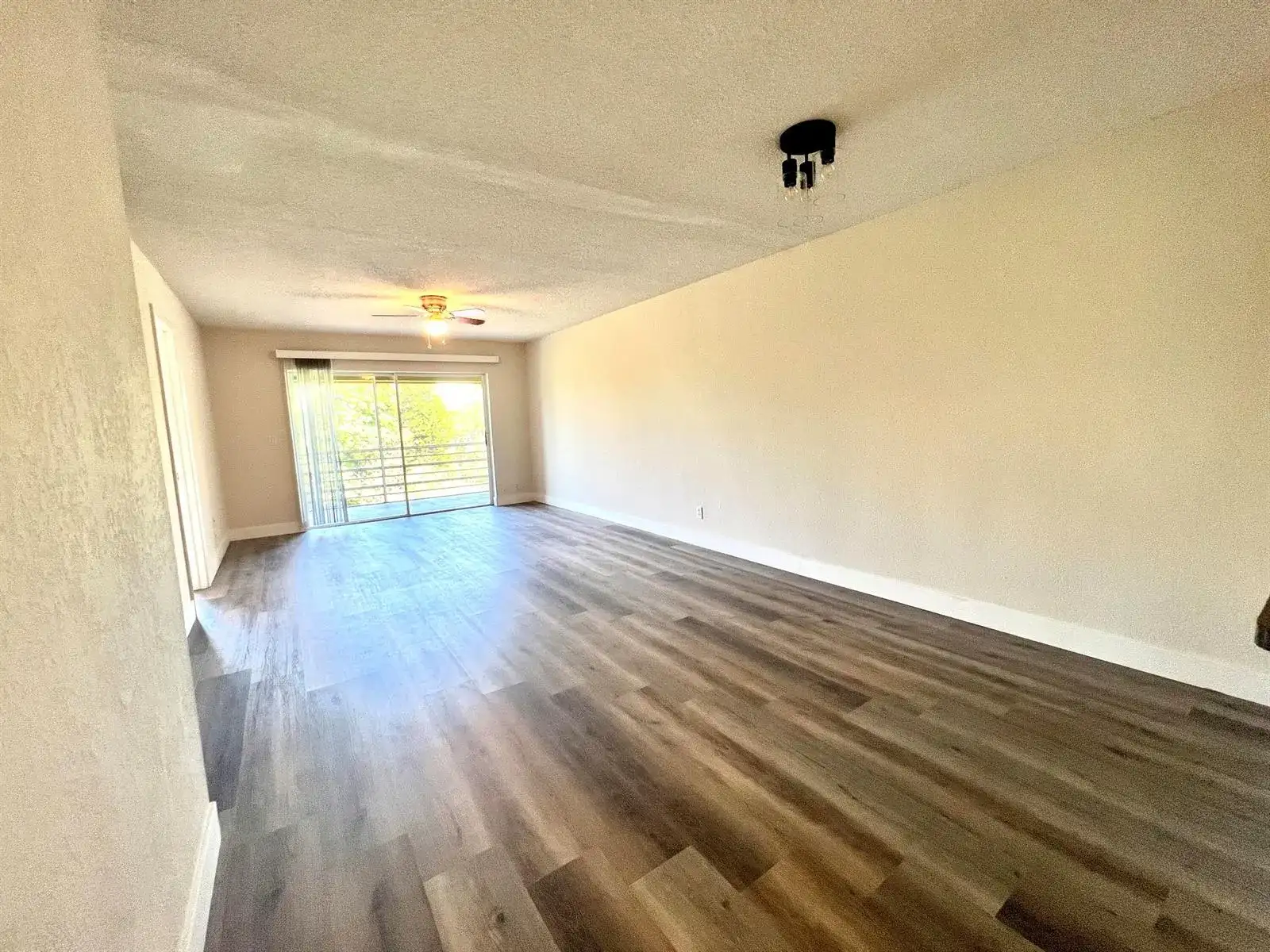 120 Sparrow Drive Apt 302, Royal Palm Beach FL 33411 photo 4