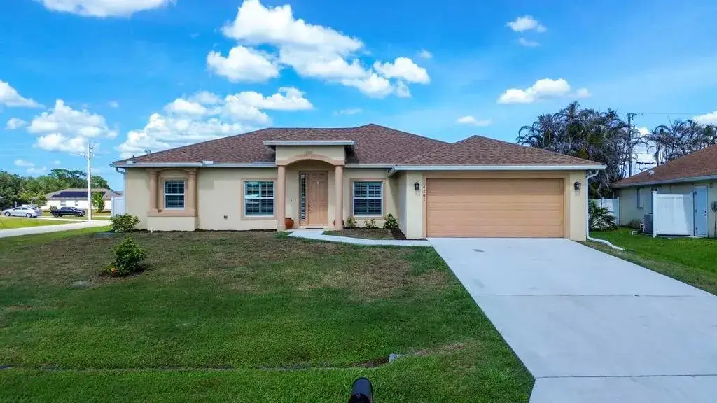 4201 SW Mcclellen Street, Port St. Lucie FL 34953